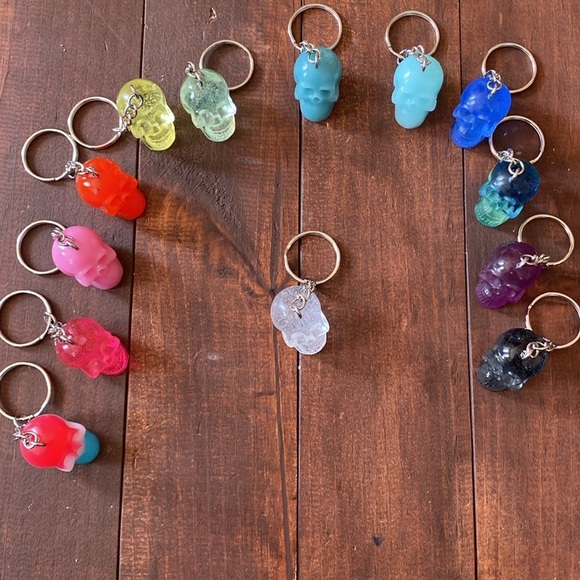 Handmade Resin Clear Bubble Skull 3” Keychain Gothic Backpack Bag Charm NEW - Picture 9 of 9